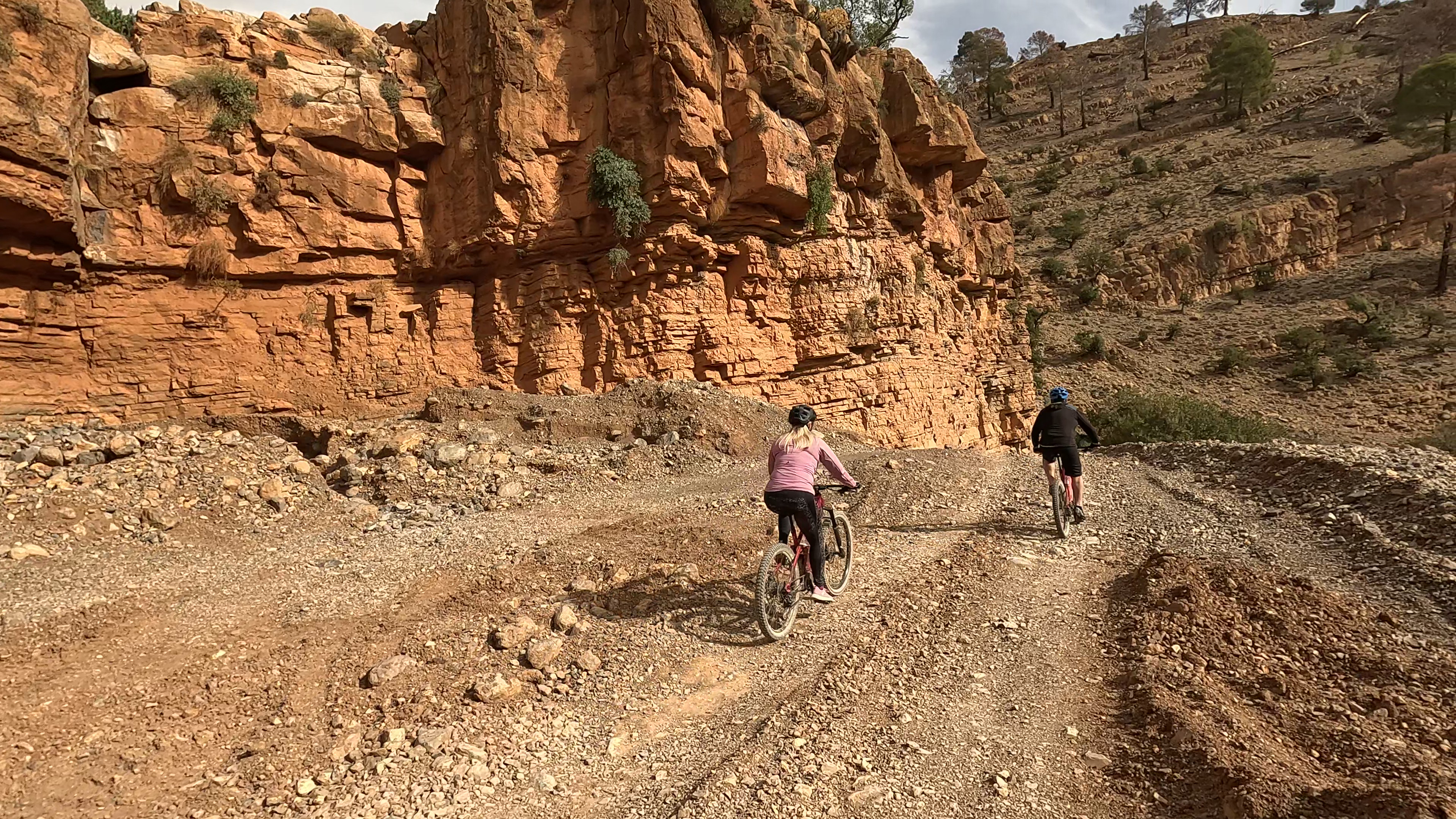 Pédalez jusqu'au paradis : itinéraire cycliste de 7 jours de Marrakech au Sahara